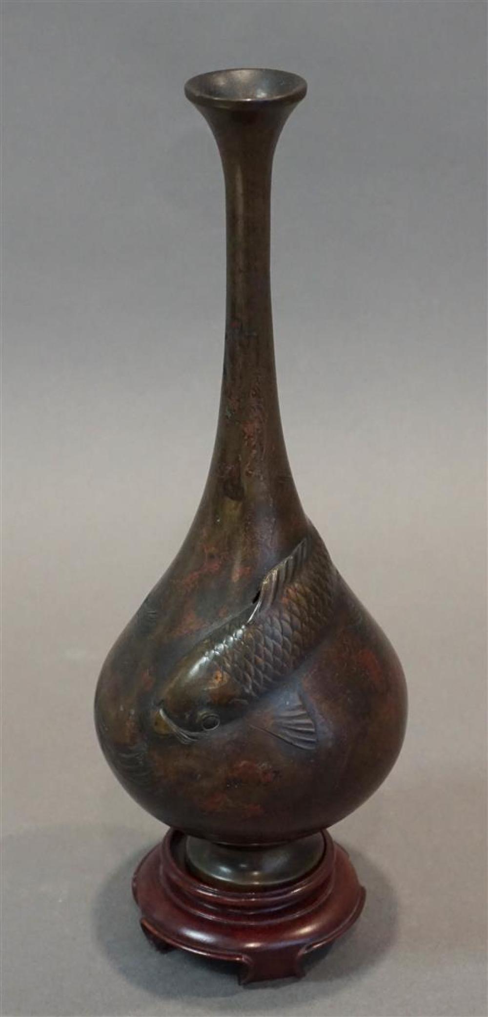 JAPANESE BRONZE KOI BOTTLE VASE  32083d