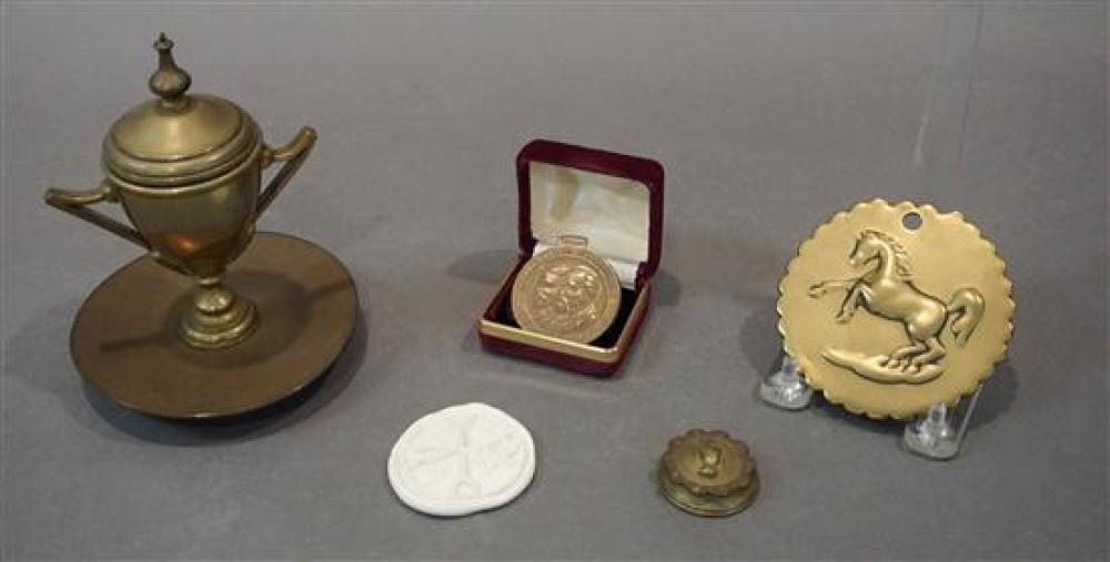 GROUP WITH BRASS MEDALS, ISABEL