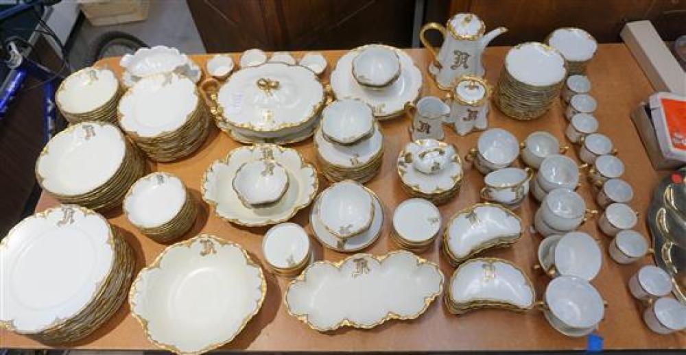 ASSEMBLED GOLD BAND PORCELAIN DINNER 3208aa