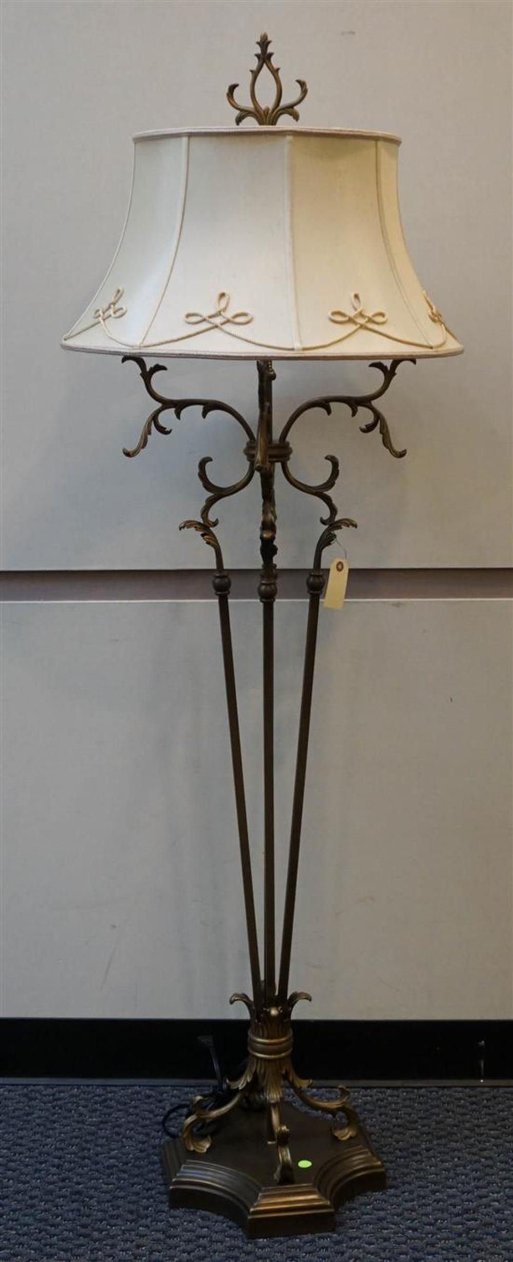 PATINATED METAL FLOOR LAMP H  3208eb