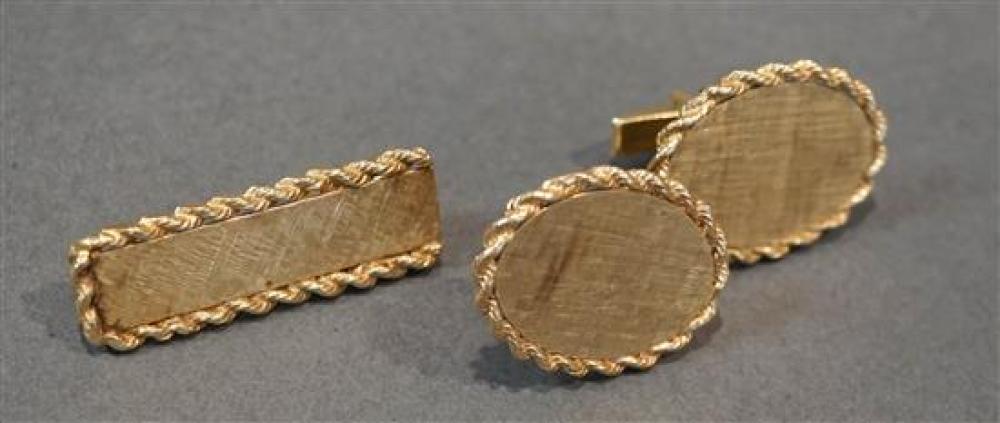 PAIR OF 14 KARAT YELLOW GOLD OVAL 32098d