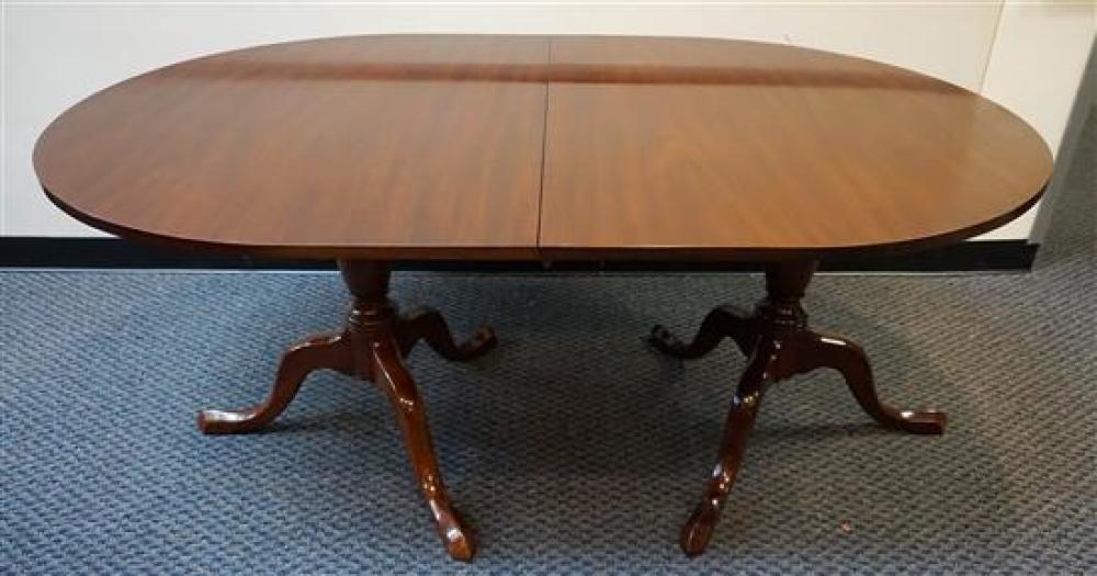 KITTINGER MAHOGANY DINING TABLE,