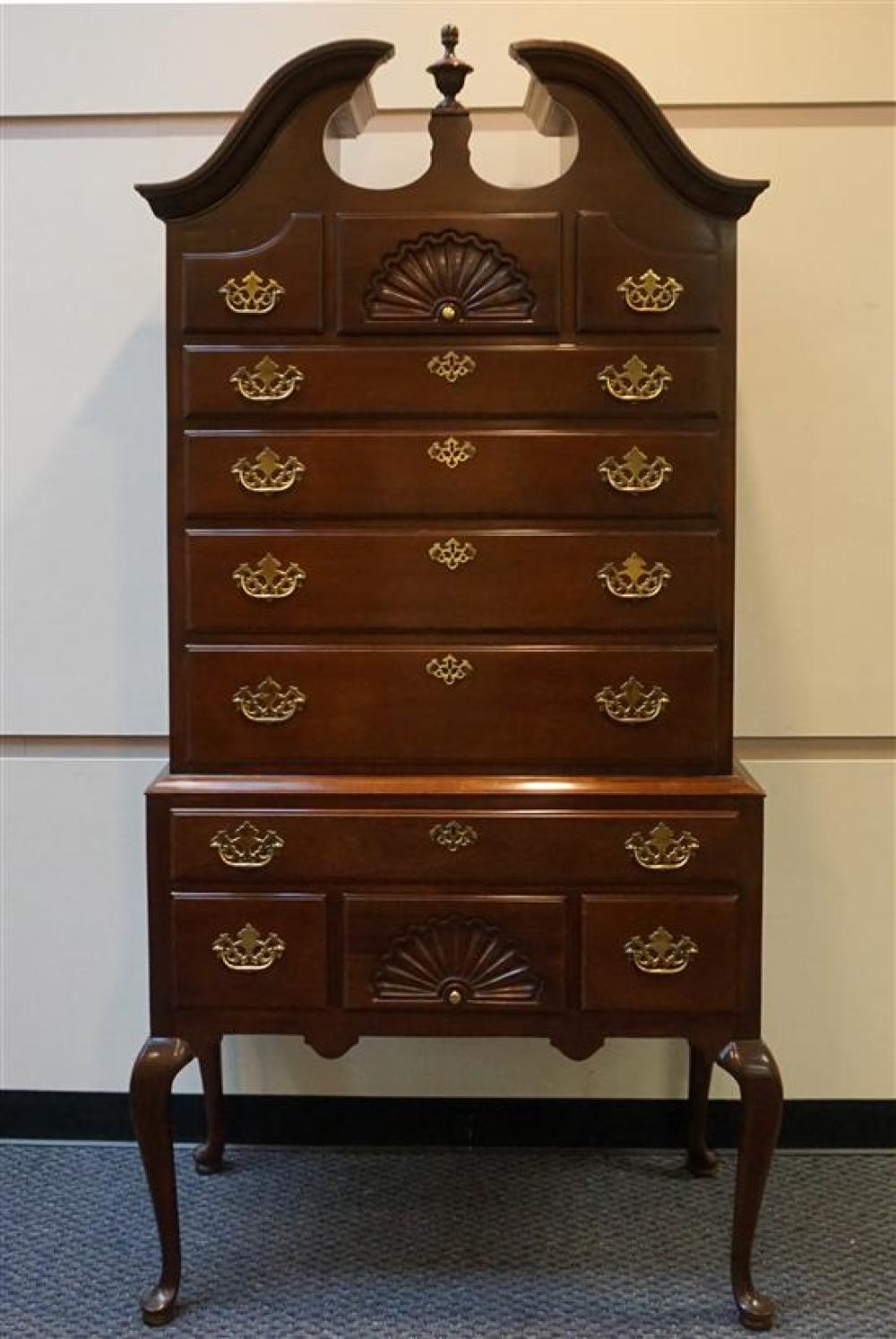 DREXEL QUEEN ANNE STYLE MAHOGANY