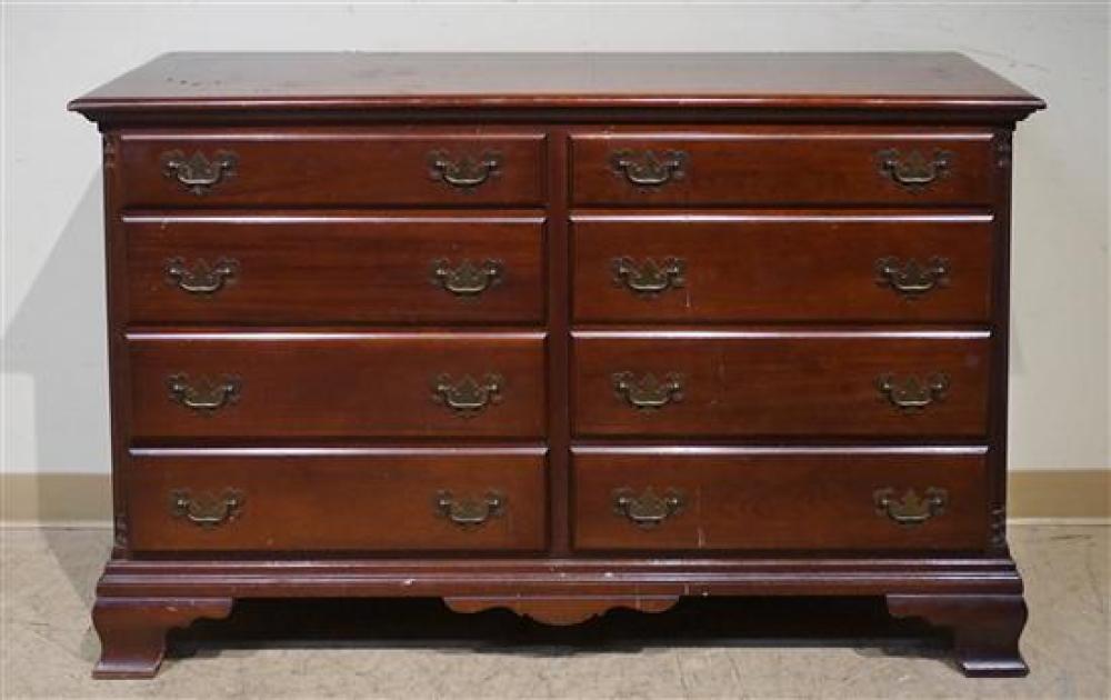 HUNGERFORD CHIPPENDALE STYLE MAHOGANY 320af3