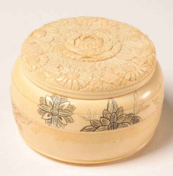 Japanese carved ivory round box, chrysanthemum