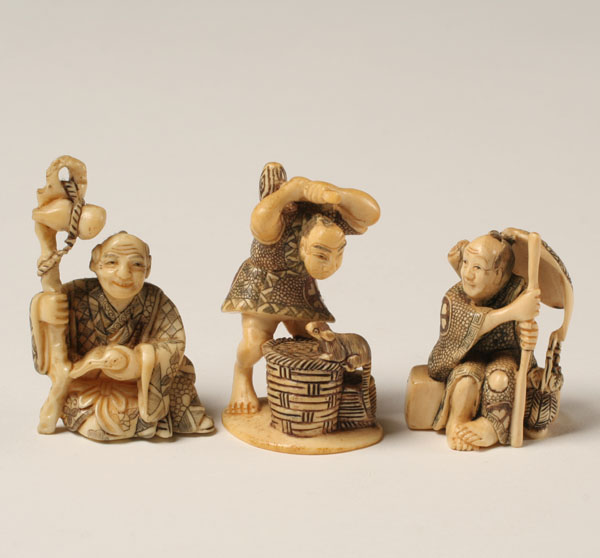 Japanese carved ivory netsukes  50122