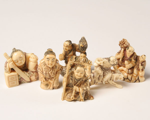 Six Japanese carved netsukes of 5012e