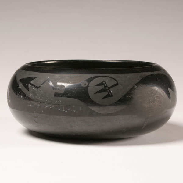 Native American blackware pottery 4fdba