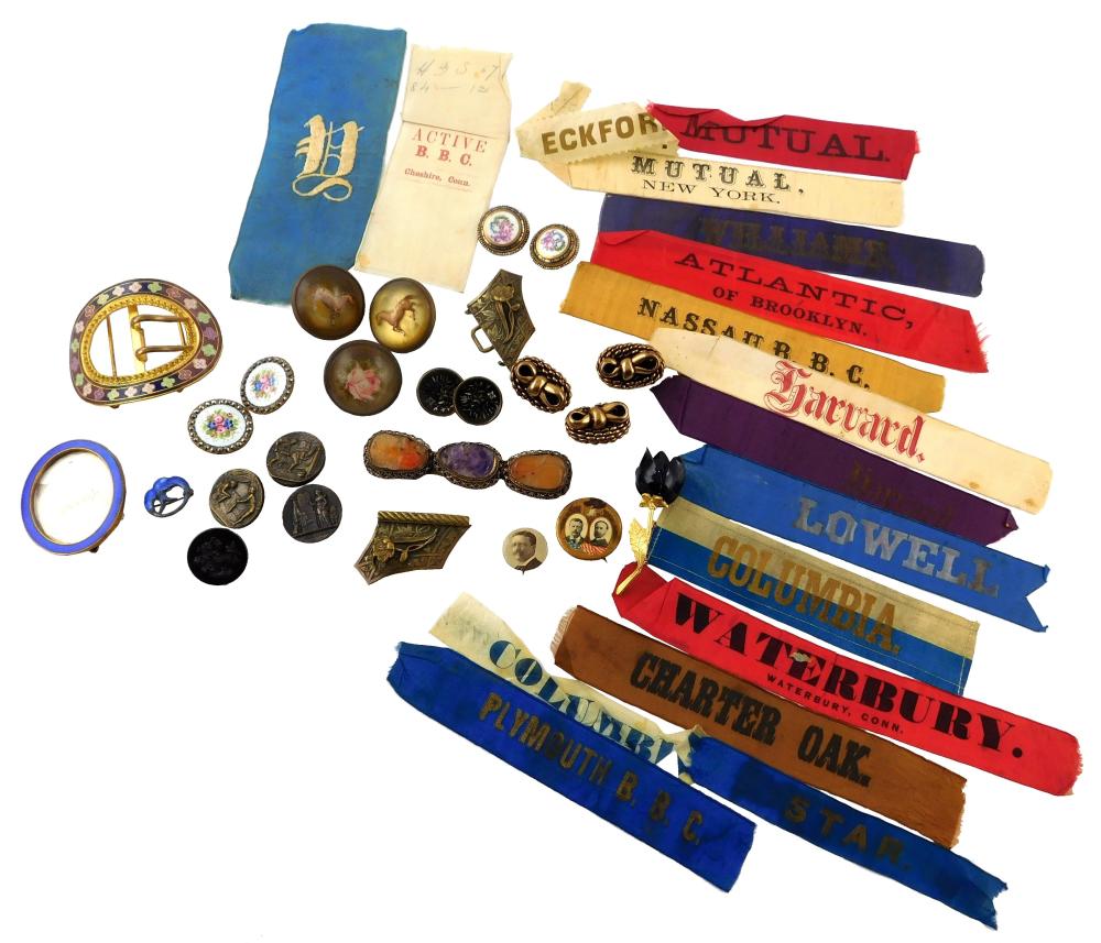 ACCESSORIES AND EPHEMERA 40 PIECES  31e973