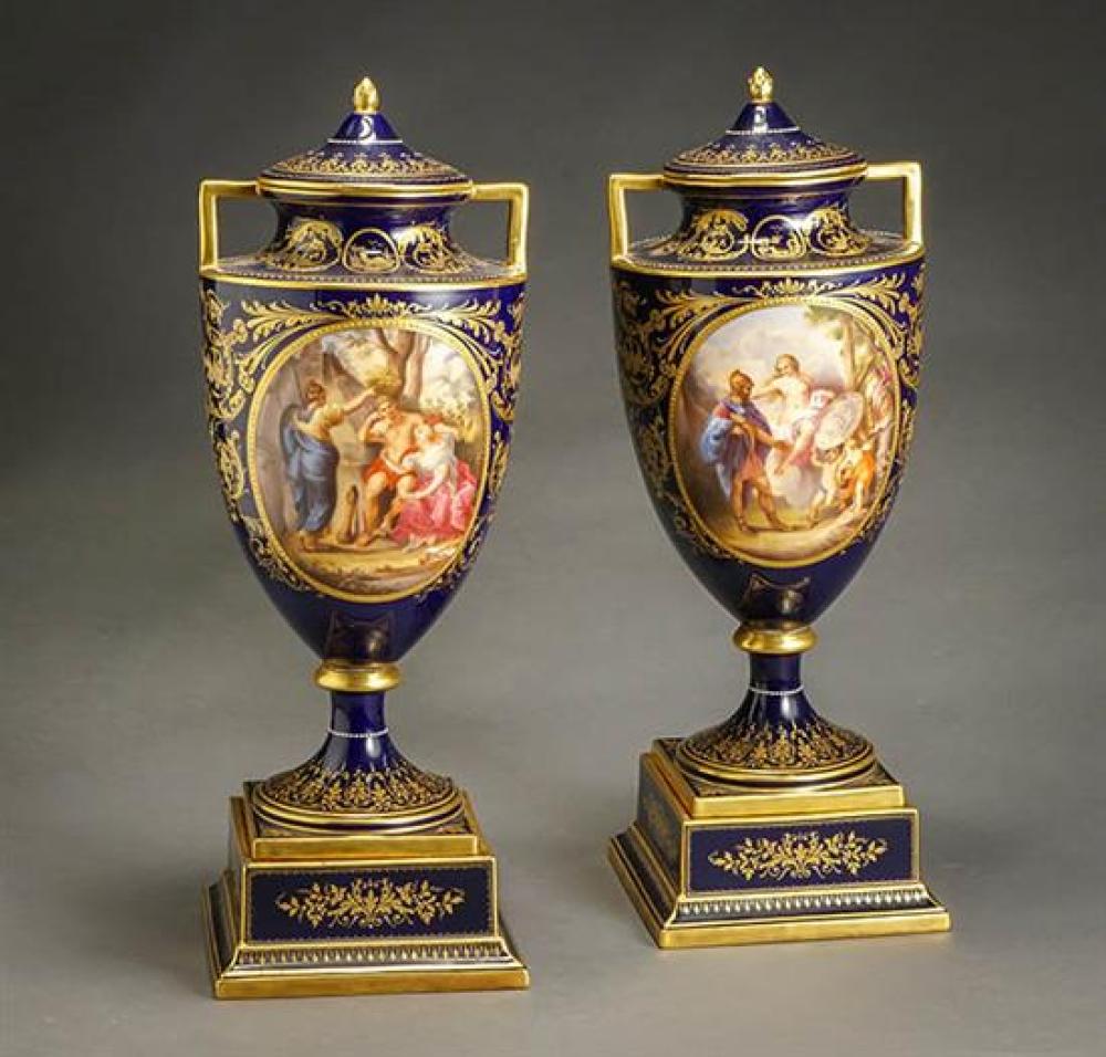 PAIR OF ROYAL VIENNA TYPE MYTHOLOGICAL 31ebc2