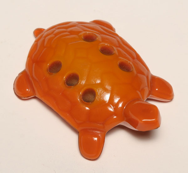 Northwood Chinese Coral Turtle block/frog.