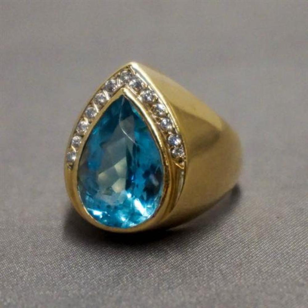 14 KARAT YELLOW GOLD BLUE TOPAZ 31ed85