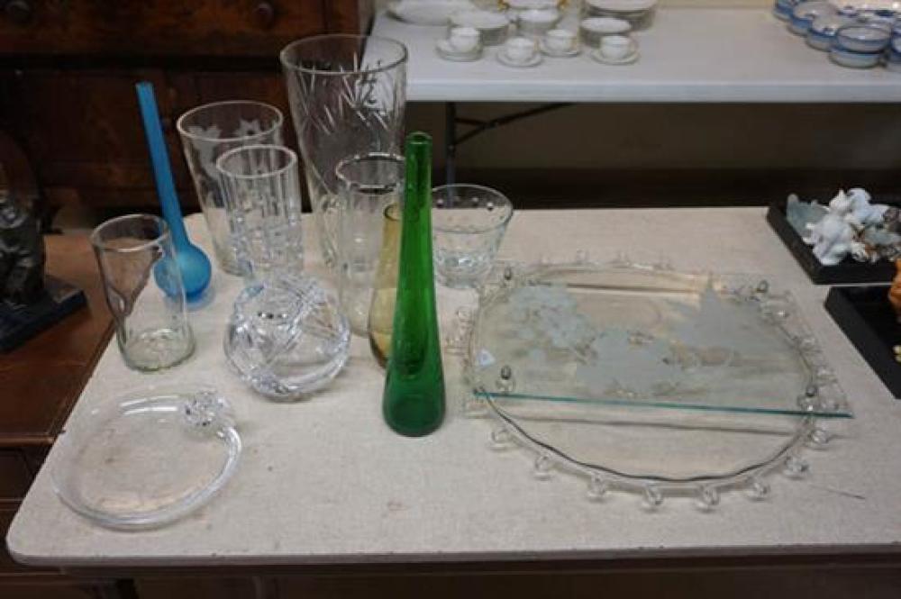 GROUP WITH CLEAR AND COLORED GLASSWAREGroup