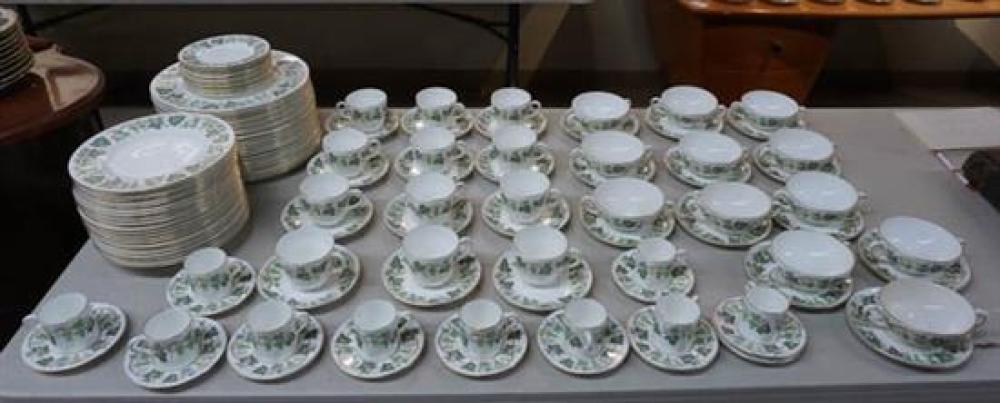 WEDGWOOD 'SANTA CLARA' 126-PIECE