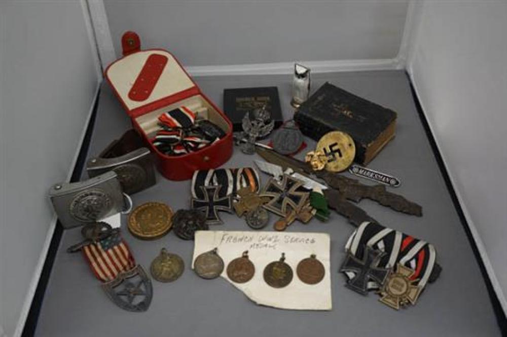 COLLECTION WITH ASSORTED MEDALSCollection