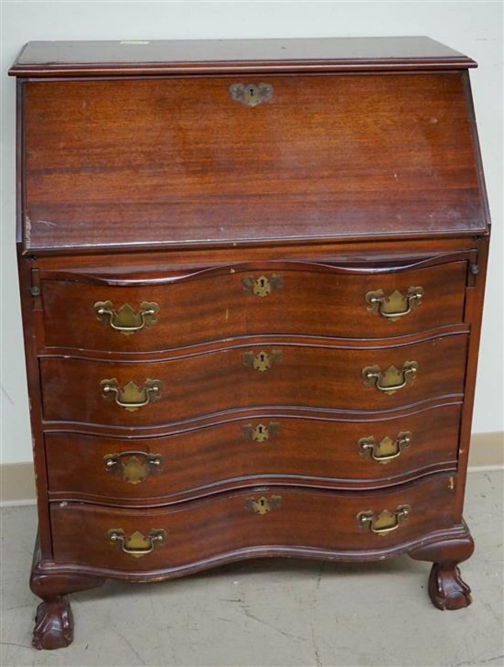 CHIPPENDALE STYLE MAHOGANY SLANT-FRONT