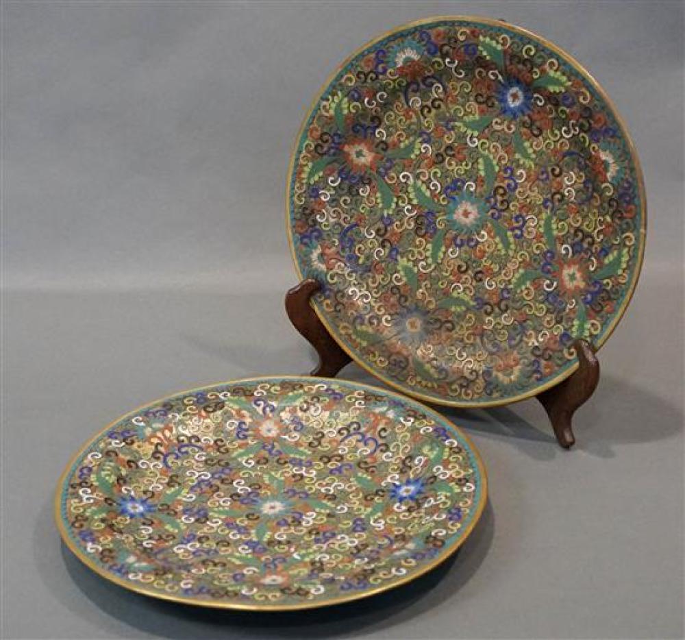 TWO CHINESE CLOISONN ENAMEL CHARGERS 31f0a8