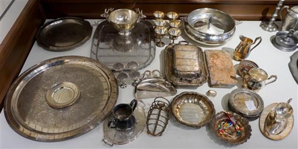 GROUP OF SILVER PLATE INCLUDING 31f0ff