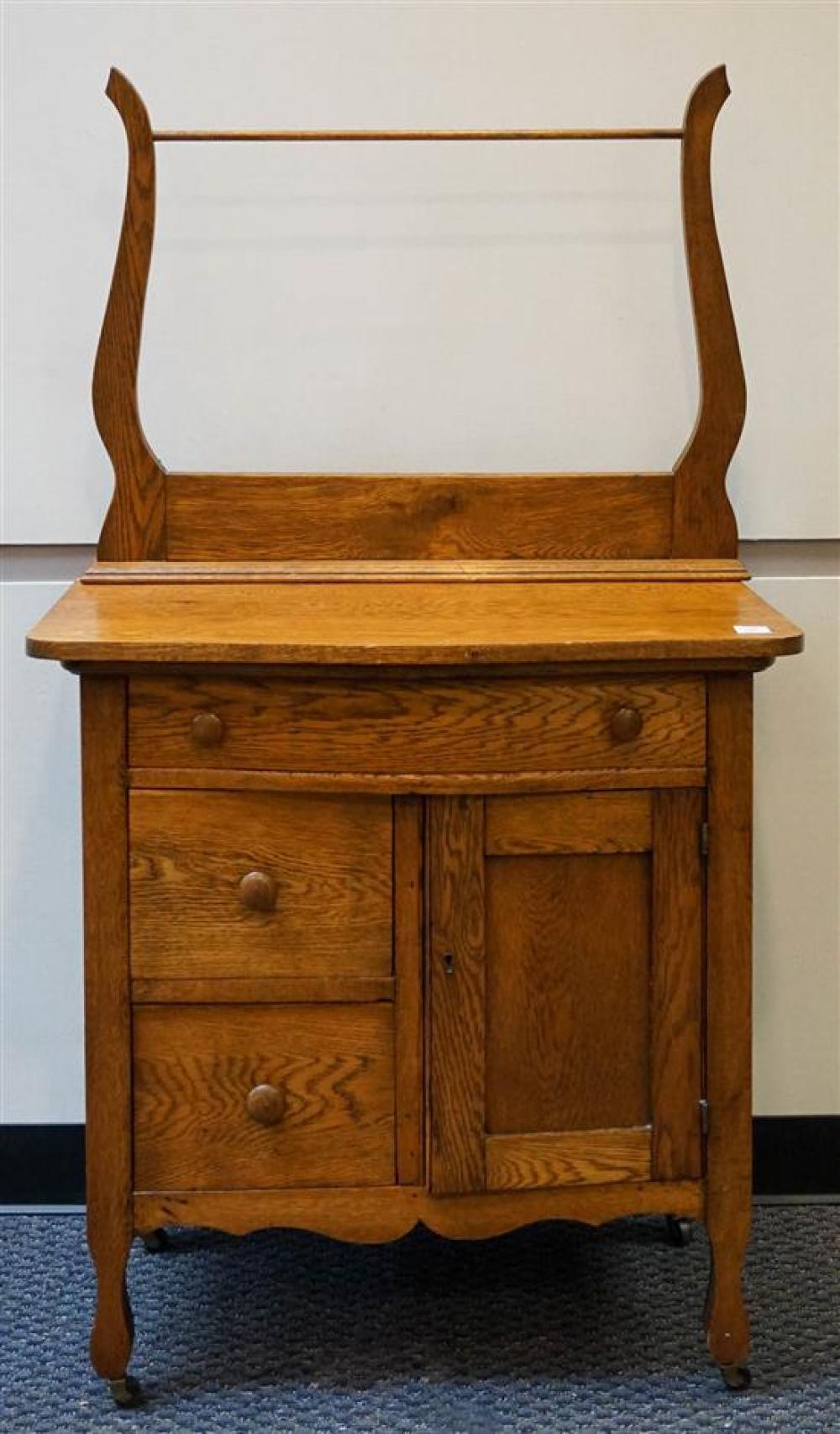 OAK WASHSTANDOak Washstand,