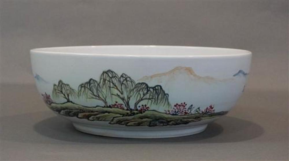 CHINESE MOTIF CERAMIC BOWL (CRACKED