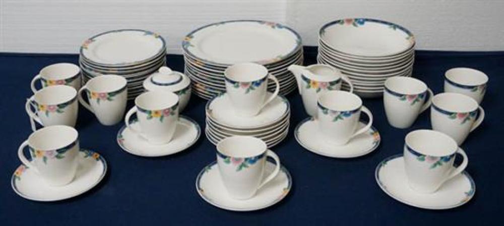 MIKASA FLORAL BLISS 62-PIECE PORCELAIN