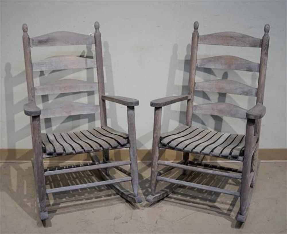 PAIR OF EARLY AMERICAN STYLE TEAK 31f1b8