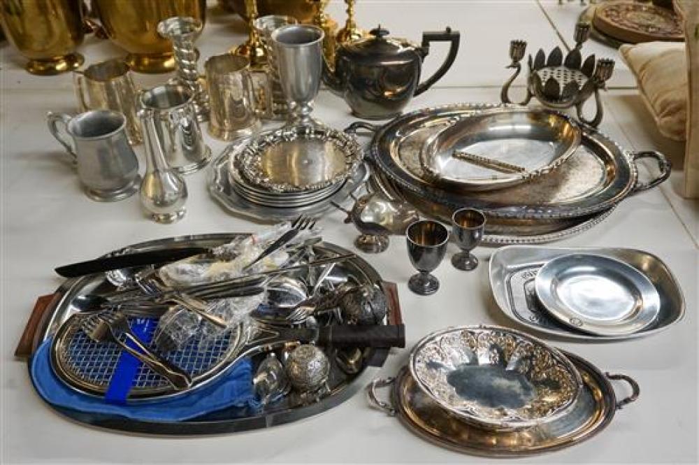GROUP OF ASSORTED SILVERPLATE TRAYS  31f337