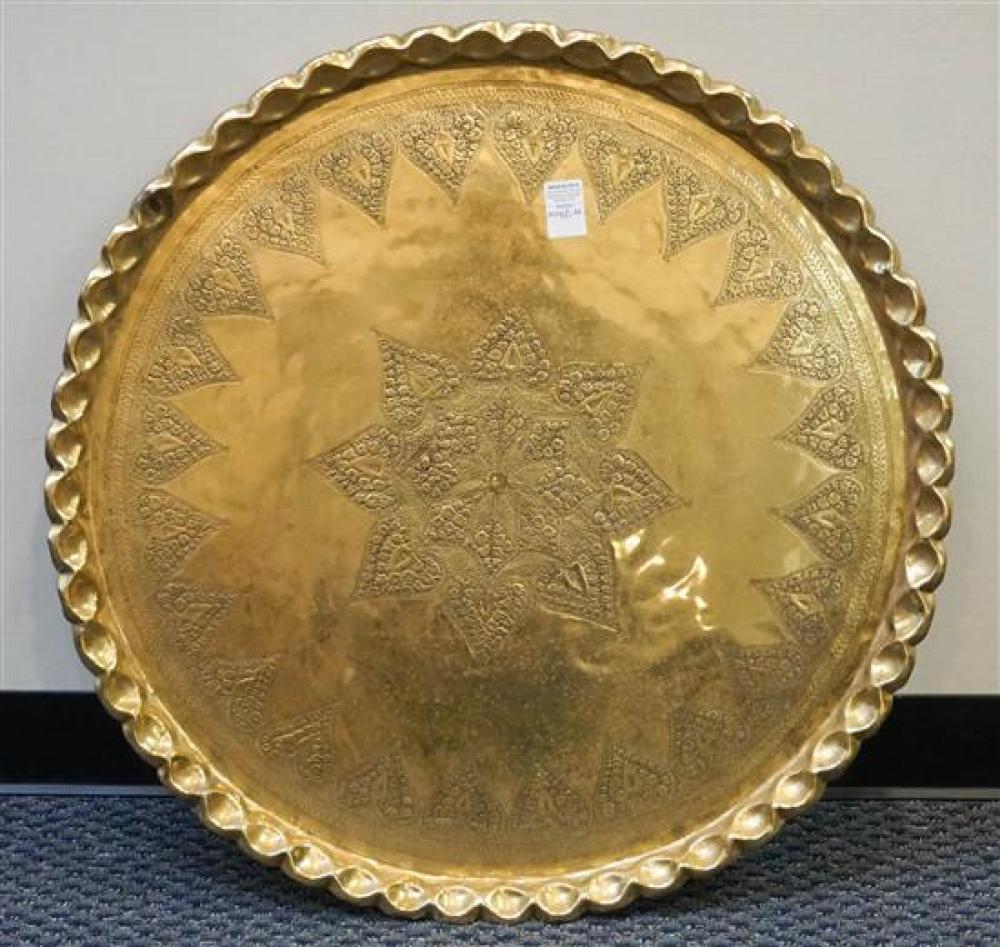 MIDDLE EASTERN ROUND BRASS TRAYMiddle 31f3df