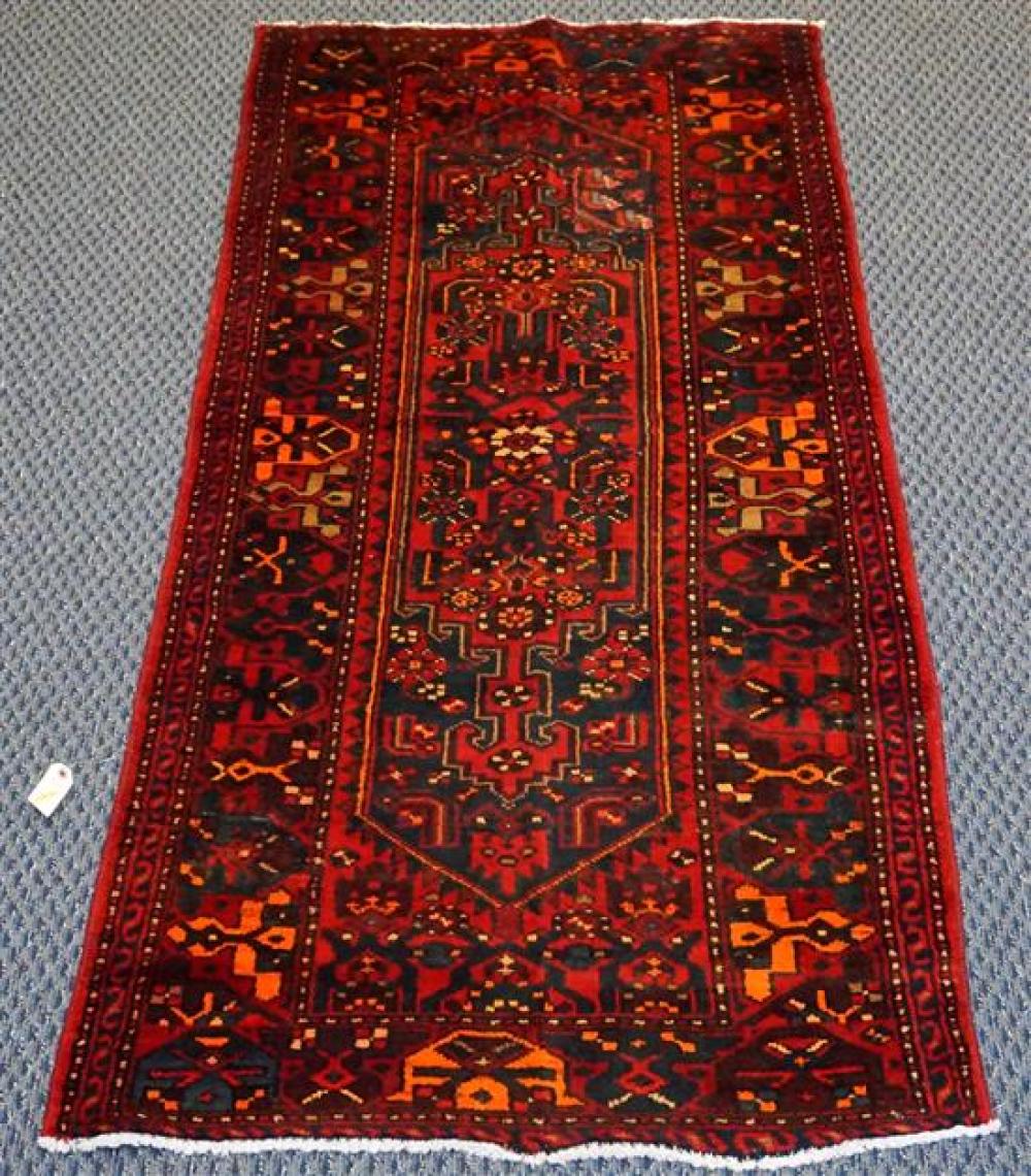 NORTHWEST PERSIAN RUG 7 FT X 3 31f3ea