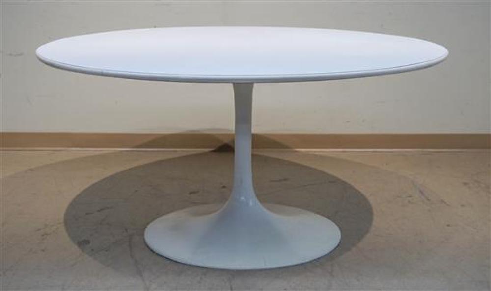 SAARINEN STYLE TULIP DINING TABLE 31f47c