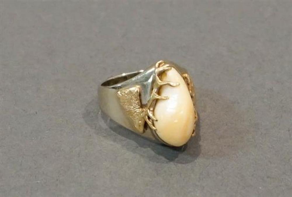 14-KARAT YELLOW-GOLD CORAL RING,