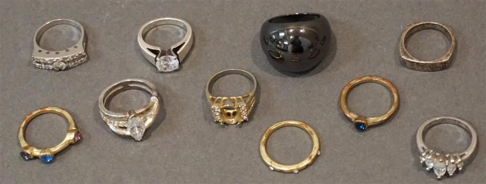 UNMOUNTED OVAL CITRINE AND TEN RINGSUnmounted