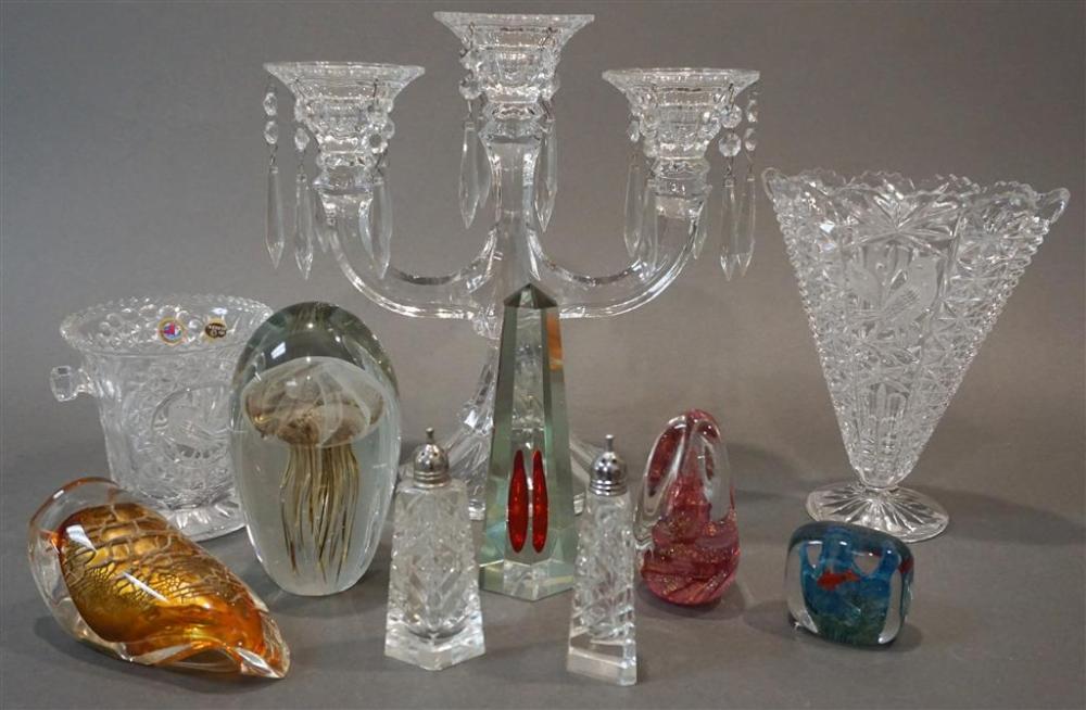 COLLECTION OF GLASS TABLE ARTICLES,