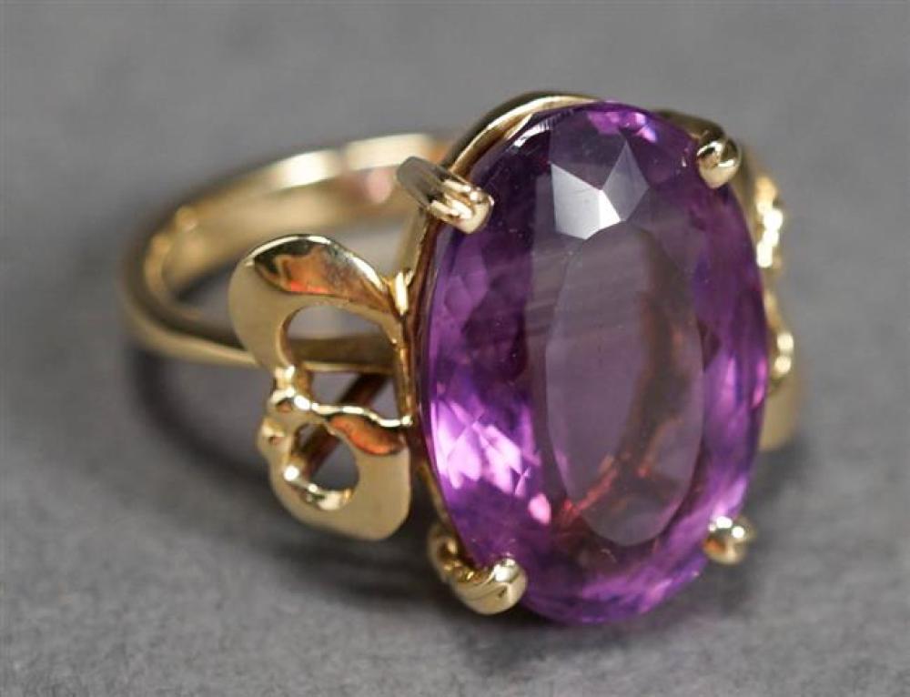 H STERN 18 KARAT YELLOW GOLD AMETHYST 321dd7