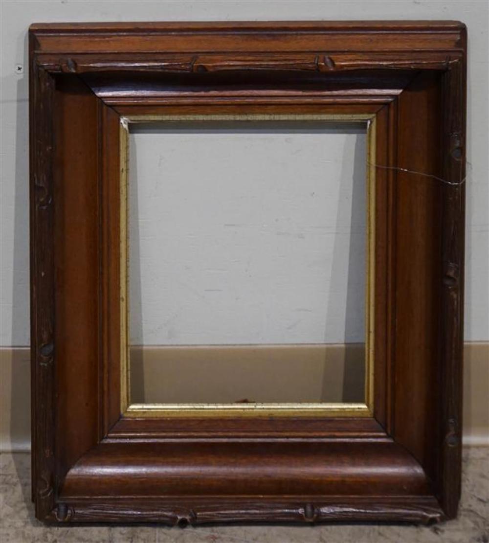 AMERICAN CARVED WALNUT FRAME CIRCA 321f69