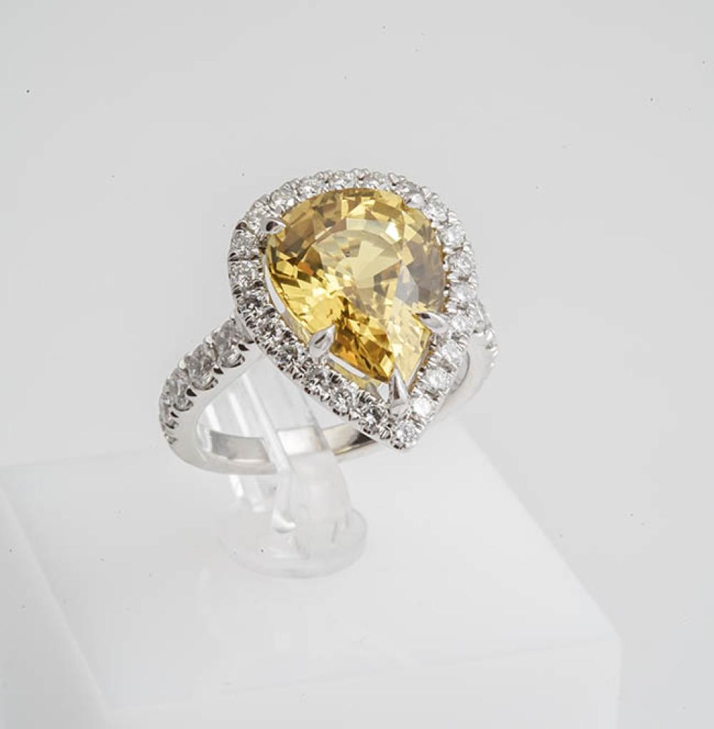 14 KARAT WHITE GOLD YELLOW SAPPHIRE 322262