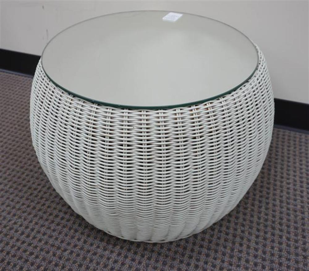 WHITE WICKER MIRRORED TOP LOW SIDE