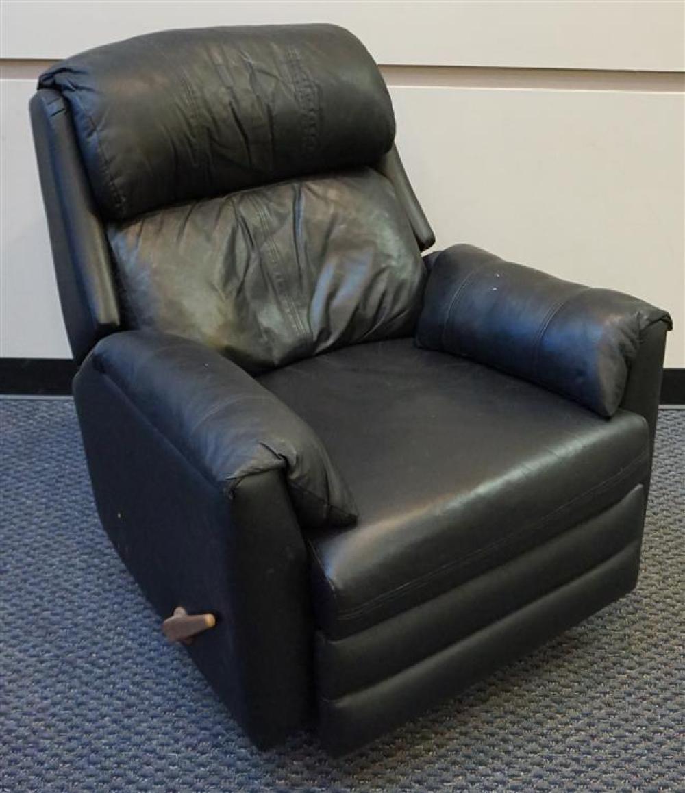 BLACK LEATHER UPHOLSTERED RECLINERBlack 32274f