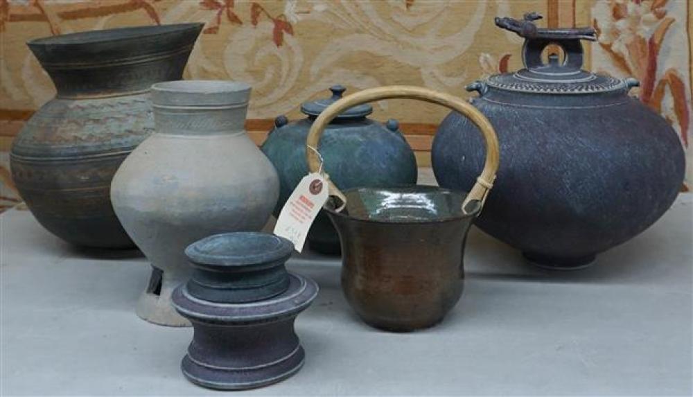 GROUP WITH CONTEMPORARY POTTERYGroup