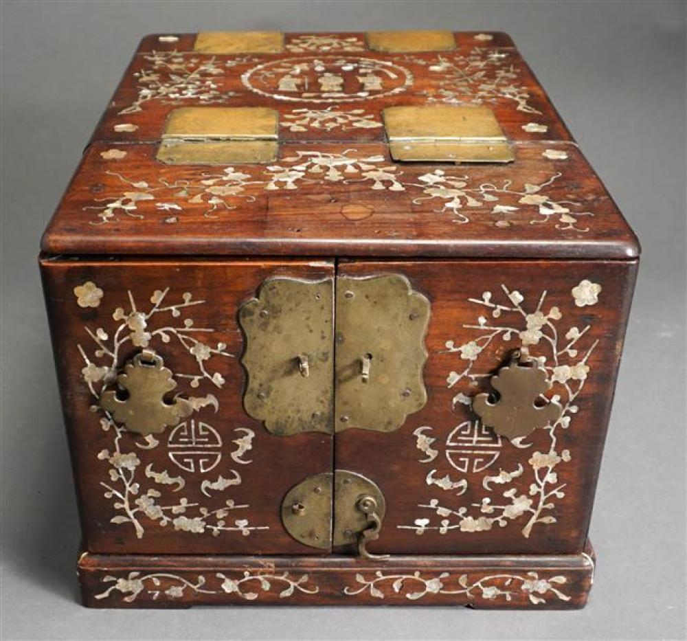 CHINESE MOTHER OF PEARL INLAID