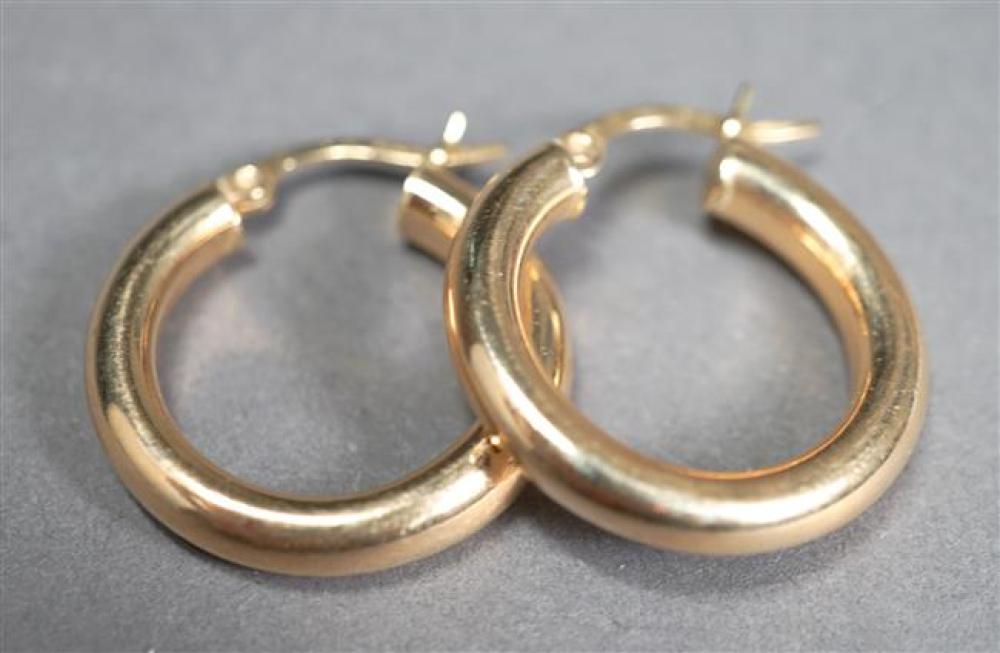 PAIR OF 14 KARAT YELLOW GOLD HOOP 3228b1