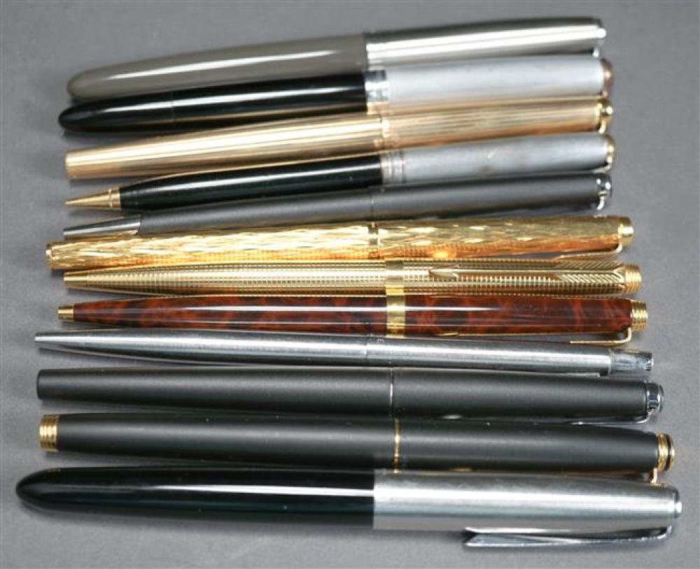 COLLECTION WITH TWELVE PARKER FOUNTAIN 3228db