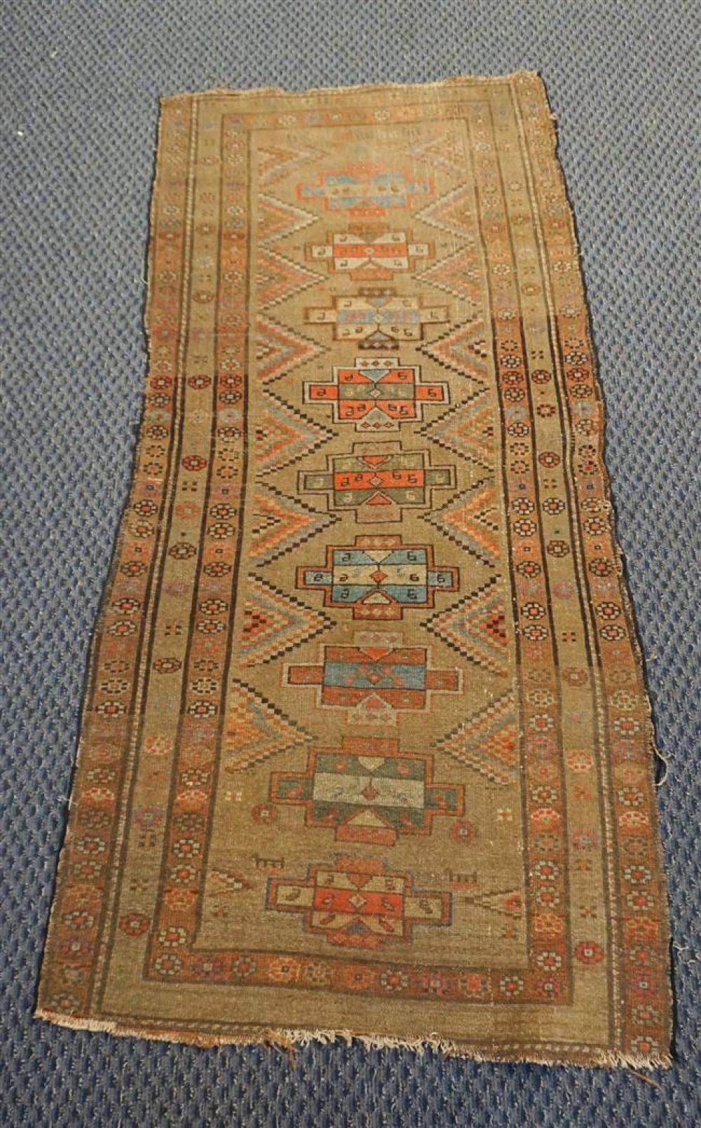 CAUCASIAN RUG 7 FT X 3 FT 2 INCaucasian 3228e1