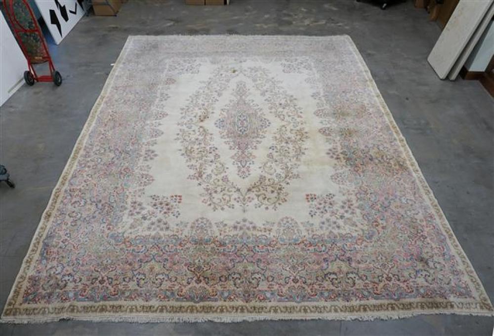 PASTEL KERMAN RUG 19 FT 11 IN 322950