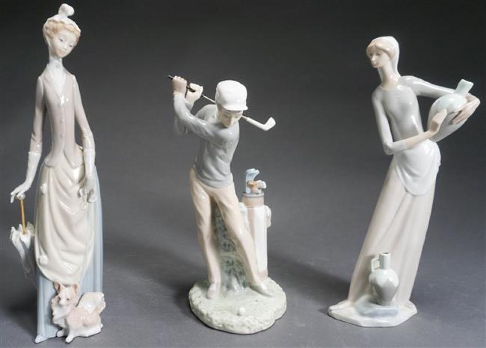 TWO LLADRO FIGURES OF YOUNG WOMEN