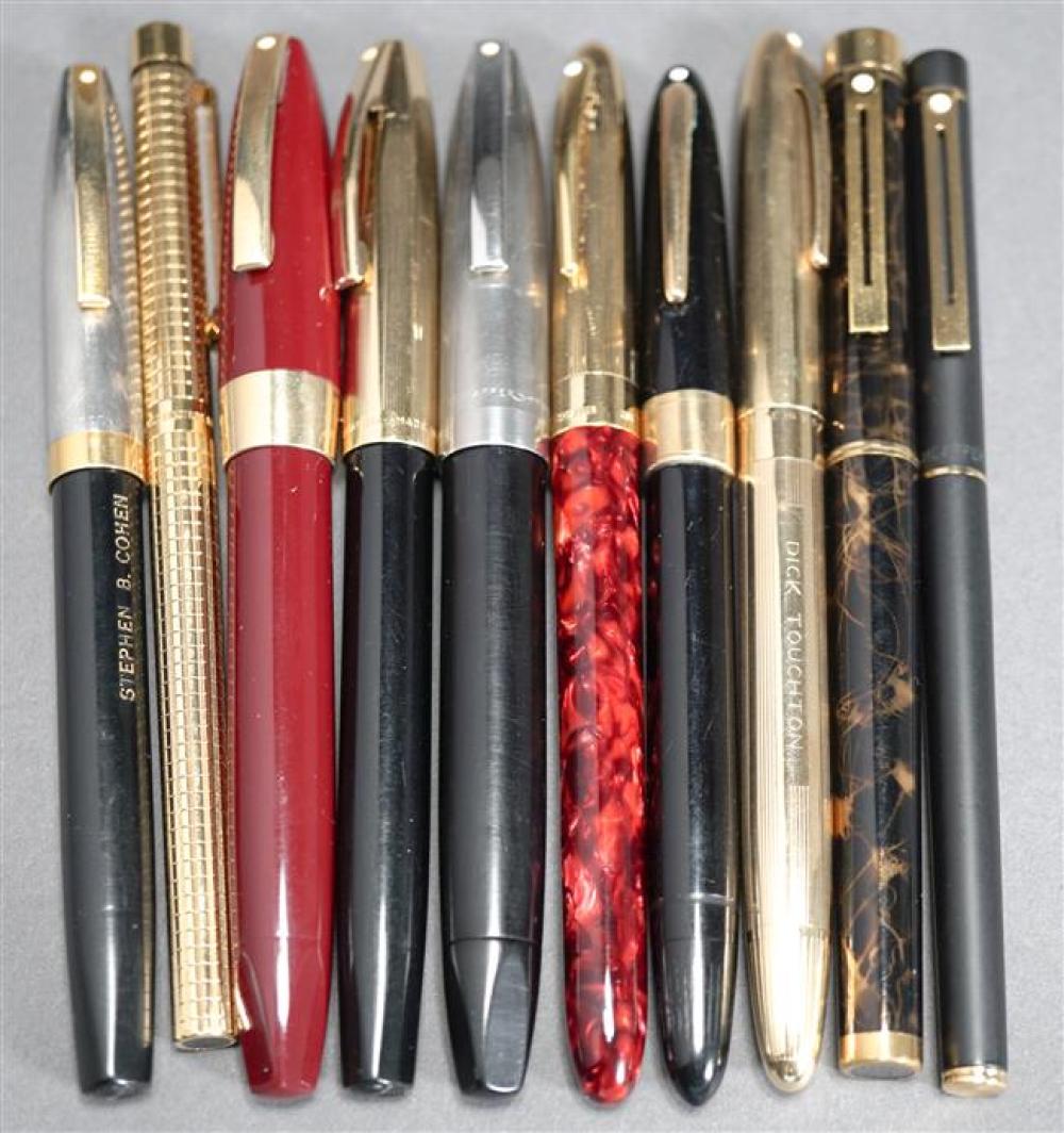 COLLECTION WITH TEN SHEAFFER FOUNTAIN 322a76