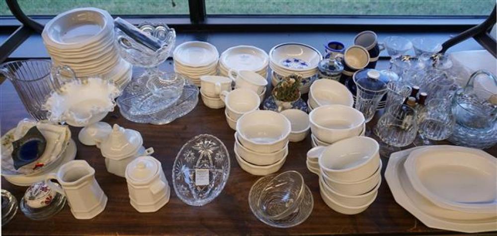 COLLECTION OF IRONSTONE DINNER 322ae3
