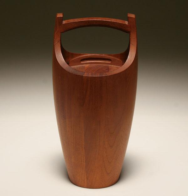 Dansk #810 ice bucket; expanding teak