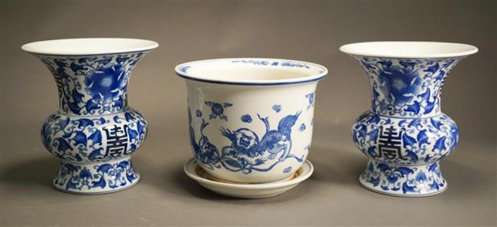 PAIR OF CHINESE BLUE AND WHITE