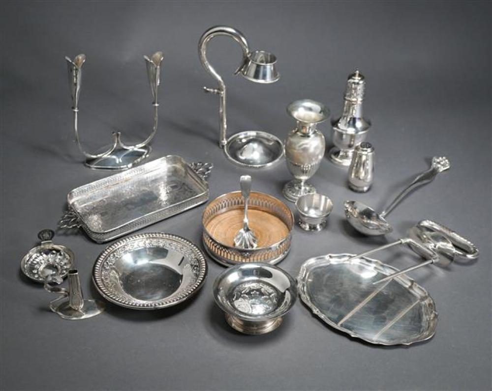 COLLECTION OF SILVER PLATE ARTICLESCollection 322d6e